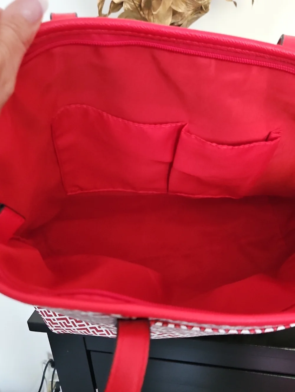 Tote w/ Matching Zip Around Wallet, Red/White, NWOT, (17x11.5x5 tote, 8x4 wallet